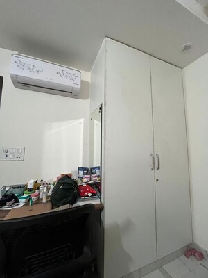 Furnished Amenities in 2 BHK Builder Floor at Sushant Lok I – for Rent