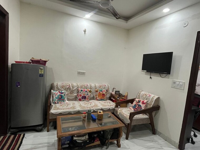 Living Room, sushant lok i 2 Bedroom 160 Sq.Yd. Builder Floor In Sushant Lok I Gurgaon 10456885
