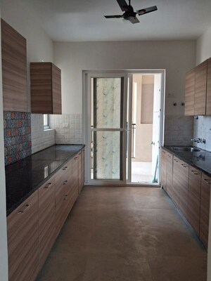 Room in 3.5 BHK Apartment at ATS Marigold, Sector 89a – for Rent