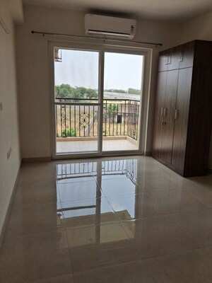Room in 3.5 BHK Apartment at ATS Marigold, Sector 89a – for Rent