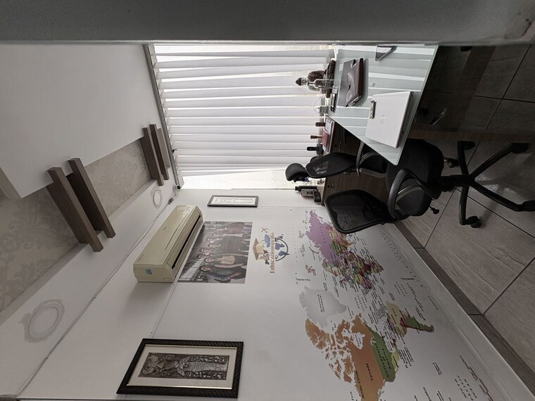 Team Area, netaji subhash place Commercial Office Space 360 Sq.Ft. In Netaji Subhash Place Delhi 10456926
