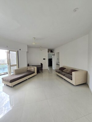 Room in 2.5 BHK Apartment at Kharadi – for Sale