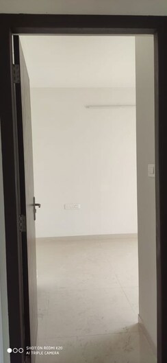 2 BHK Apartment For Rent in K P Millenium Heights