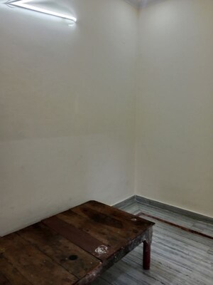 Room in 2 BHK Builder Floor at Sector 18 – for Rent