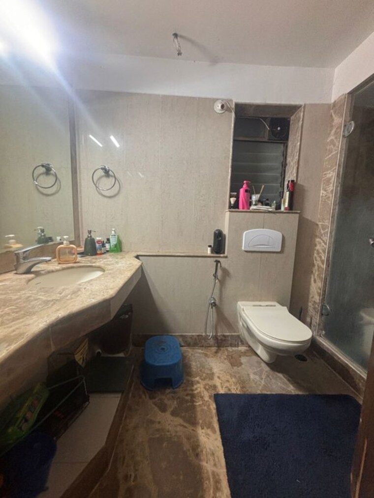 Bathroom, aditya-vardhan-apartment 3 Bedroom 1400 Sq.Ft. Apartment In Powai Mumbai 10456980