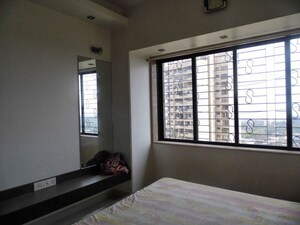 Room in 3 BHK Apartment at Rushabh Tower, Sewri – for Rent