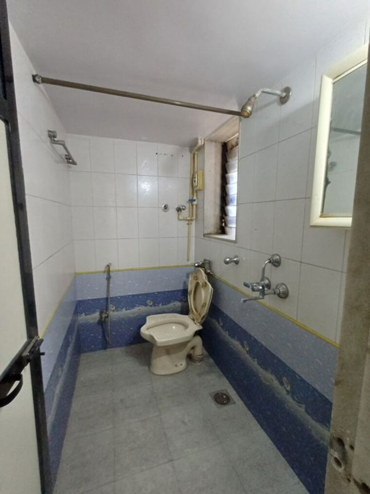 Bathroom, grandeur-giriraj-jewel 2 Bedroom 715 Sq.Ft. Apartment In Talav Pali Thane 10457024