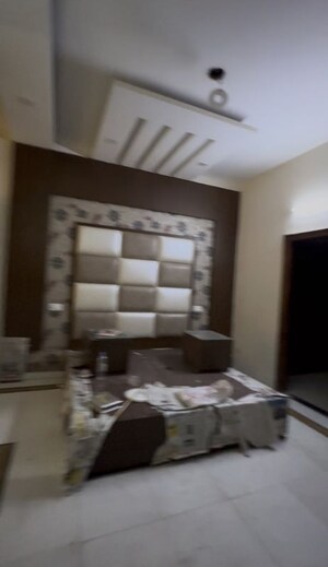 Master Bedroom in 6+ BHK Independent House at Sector 21 – for Rent