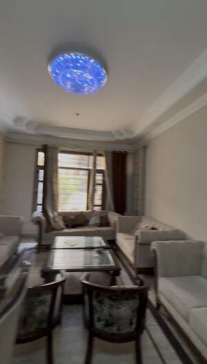 Living Room in 6+ BHK Independent House at Sector 21 – for Rent
