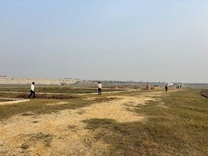  Plot For Sale in Maniram