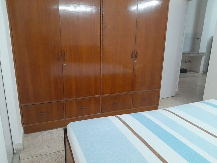undefined, geetanjali enclave 5 Bedroom 600 Sq.Yd. Builder Floor In Geetanjali Enclave Delhi 10457066