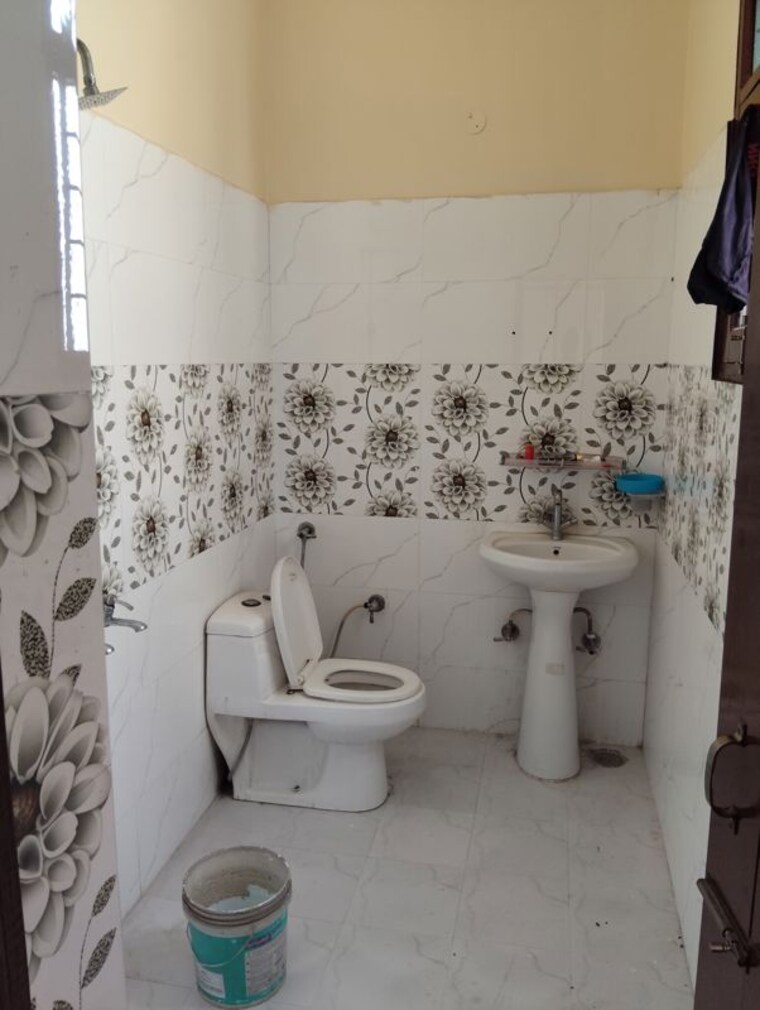 Bathroom, kharar mohali road 1 RK 600 Sq.Ft. Independent House In Kharar Mohali Road Kharar 10457106