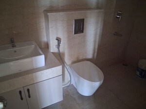 Bathroom in 3 BHK Apartment at Aurobindo Kohinoor, Serilingampally – for Rent