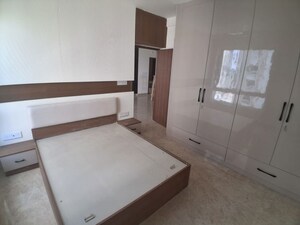 Room in 3 BHK Apartment at Aurobindo Kohinoor, Serilingampally – for Rent