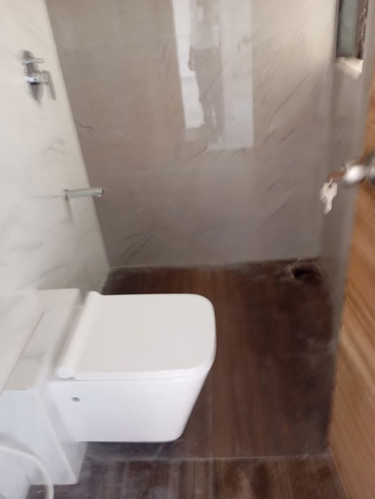 Bathroom, siv-akhand-anand 3 Bedroom 990 Sq.Ft. Apartment In Andheri East Mumbai 10457147