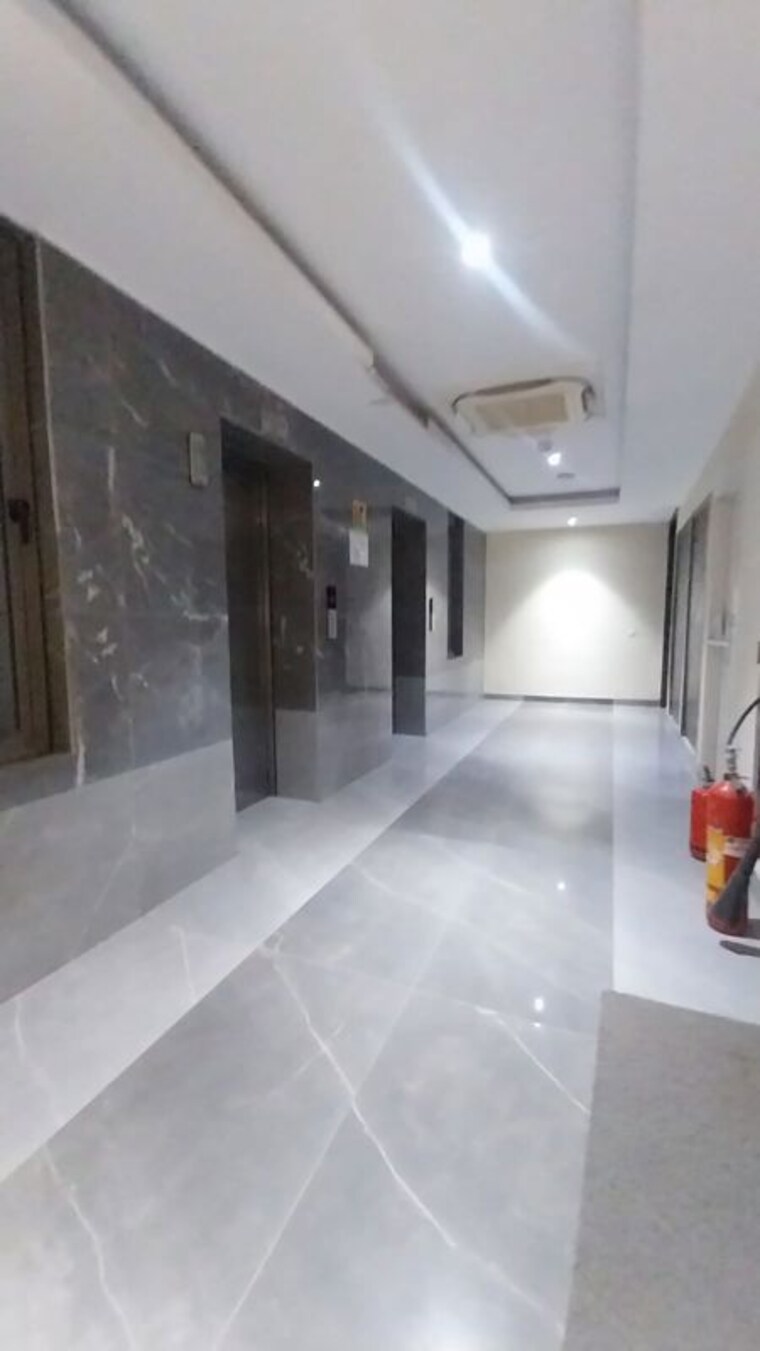 Common Area, paras-dews 2 Bedroom 1385 Sq.Ft. Apartment In Sector 106 Gurgaon 10457139