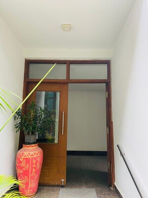 Furnished Amenities in 2 BHK Independent House at Sector 15 – for Rent