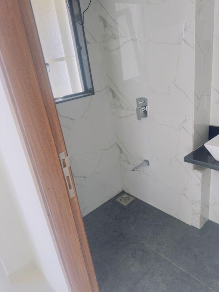 Bathroom, gurukripa-apartment 2 Bedroom 800 Sq.Ft. Apartment In Chembur Mumbai 10457256