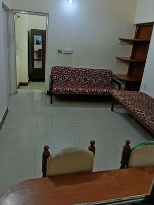 2 BHK Builder Floor For Rent in High Grounds