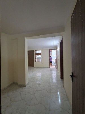 Room in 1 BHK Builder Floor at Neb Sarai – for Rent