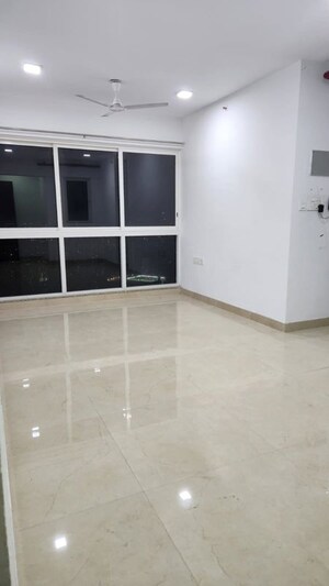 2 BHK Apartment For Rent in Crescent Silverwoods, Powai