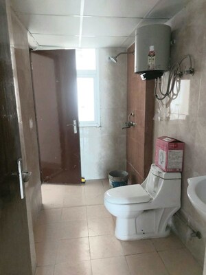 Bathroom in 3 BHK Apartment at Amarpali Exotica, Sector 50 – for Rent