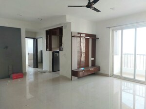 Room in 3 BHK Apartment at Amarpali Exotica, Sector 50 – for Rent