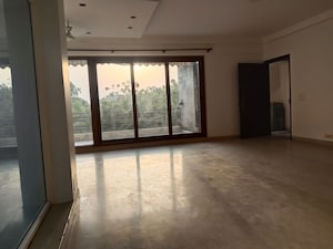Room in 2 BHK Builder Floor at Chittaranjan Park – for Rent