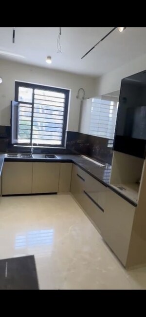 Kitchen in 3 BHK Builder Floor at BPTP District Faridabad, Sector 81 – for Rent