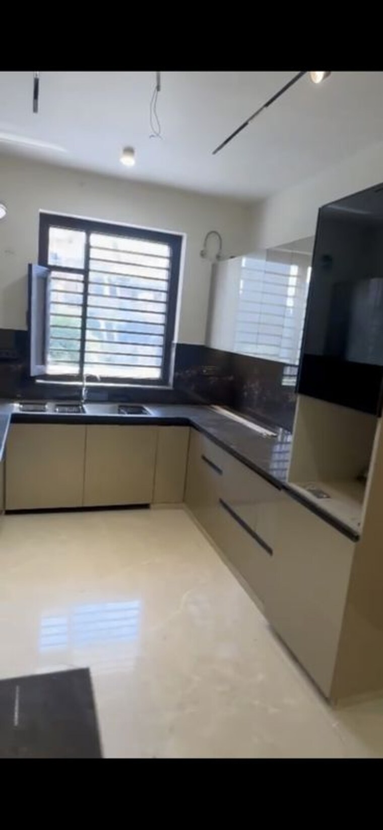 Kitchen, bptp-district-faridabad 3 Bedroom 1620 Sq.Ft. Builder Floor In Sector 81 Faridabad 10457314