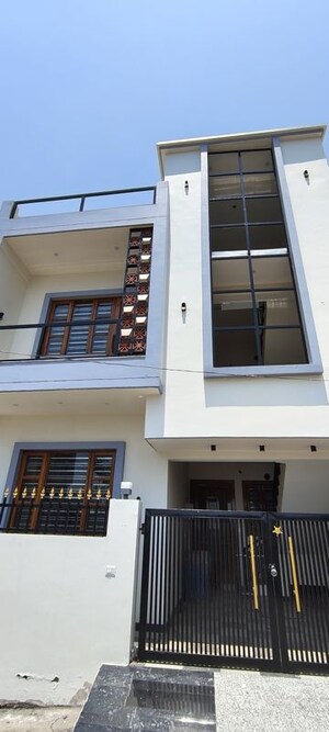 4 BHK Villa For Sale in Sahastradhara