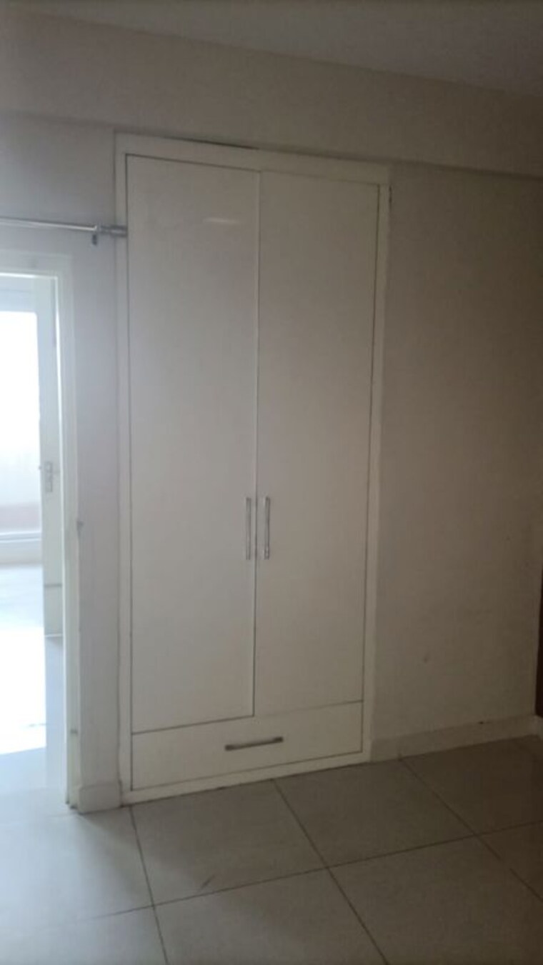 Bathroom, sbp-gateway-of-dreams 3 Bedroom 1705 Sq.Ft. Apartment In Dhakoli Zirakpur 10457394