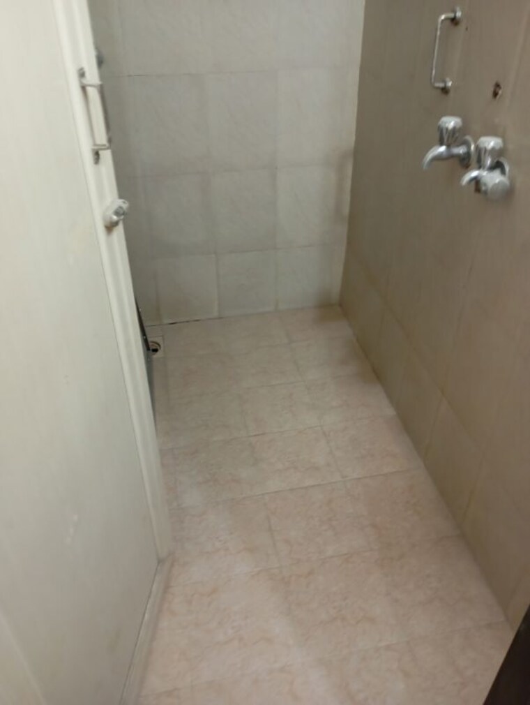 Bathroom, sandesh nagar 1.5 Bedroom 490 Sq.Ft. Apartment In Sandesh Nagar Mumbai 10457406