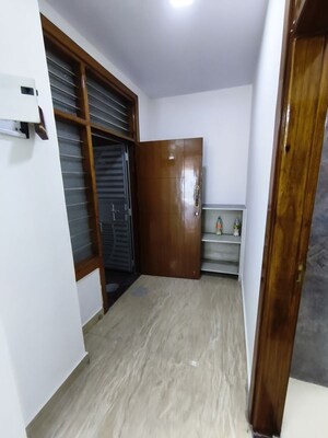 2 BHK Builder Floor – Entrance View at Niti Khand I - for Rent