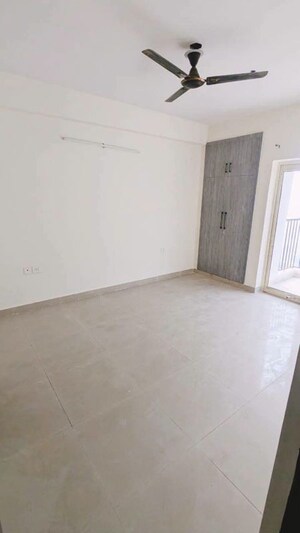 Room in 2 BHK Apartment at Hawelia Valencia Homes, Sector 1 Greater Noida – for Rent