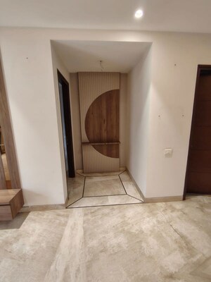 Room in 6+ BHK Independent House at Sector 9 – for Sale