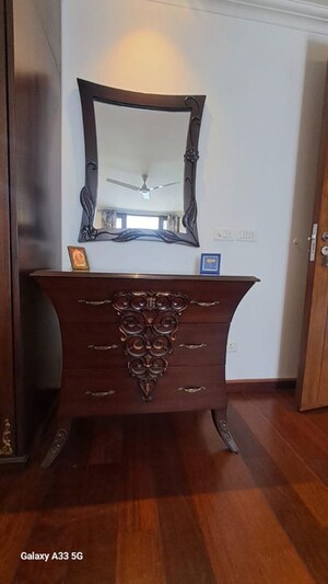 Furnished Amenities in 3 BHK Builder Floor at Safdarjung Enclave – for Rent