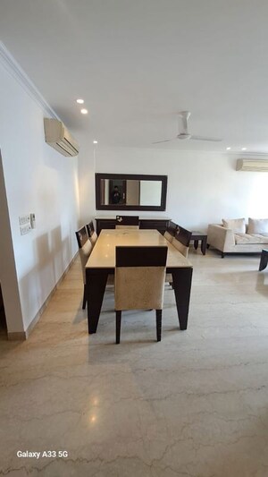 Team Area in 3 BHK Builder Floor at Safdarjung Enclave – for Rent