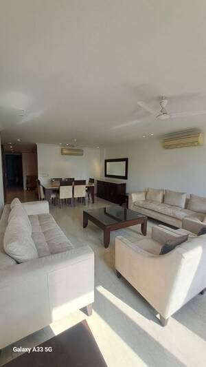 Team Area in 3 BHK Builder Floor at Safdarjung Enclave – for Rent