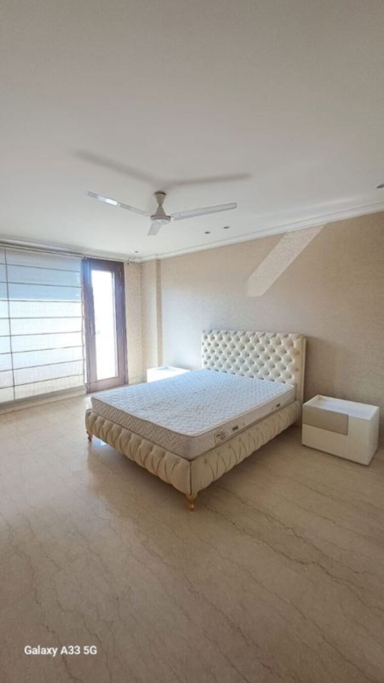 Bedroom, safdarjung enclave 3 Bedroom 2700 Sq.Ft. Builder Floor In Safdarjung Enclave Delhi 10457478