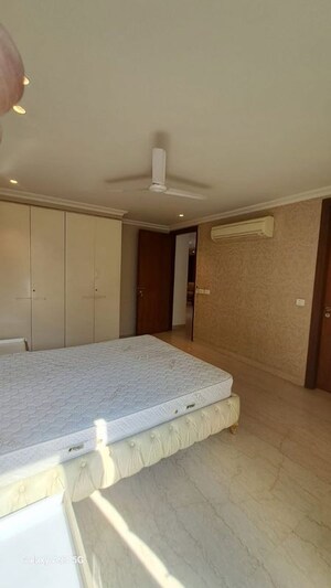 Bedroom in 3 BHK Builder Floor at Safdarjung Enclave – for Rent