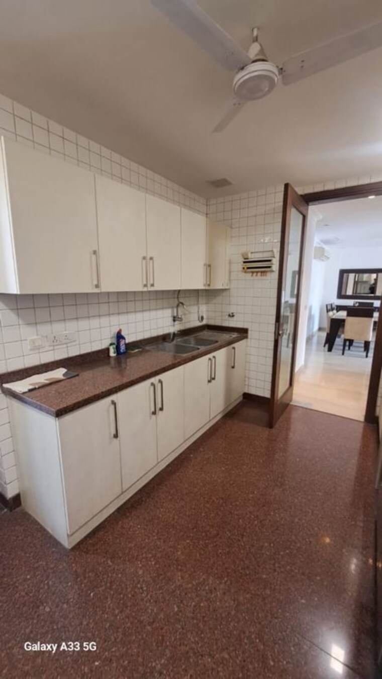 Kitchen, safdarjung enclave 3 Bedroom 2700 Sq.Ft. Builder Floor In Safdarjung Enclave Delhi 10457478