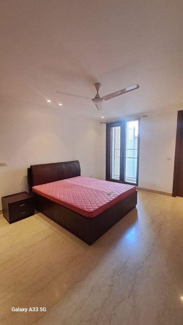 Bedroom, safdarjung enclave 3 Bedroom 2700 Sq.Ft. Builder Floor In Safdarjung Enclave Delhi 10457478