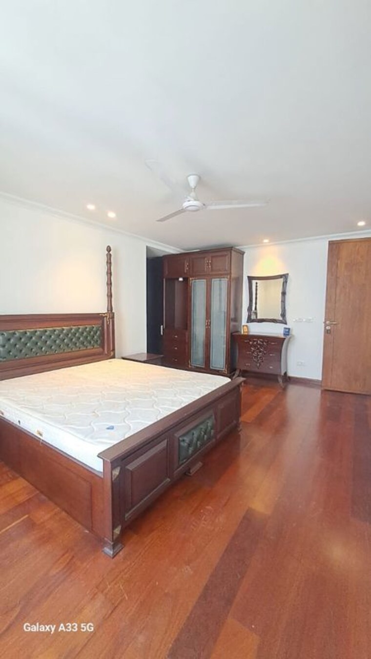 Bedroom, safdarjung enclave 3 Bedroom 2700 Sq.Ft. Builder Floor In Safdarjung Enclave Delhi 10457478