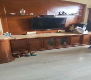 Living Room in 2 BHK Apartment at Dadar East – for Rent
