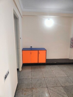 Room in 2 BHK Builder Floor at Koramangala – for Rent