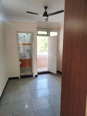 Room in 2 BHK Builder Floor at Koramangala – for Rent