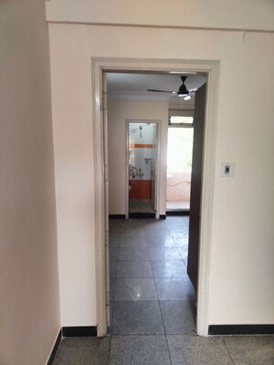 Room in 2 BHK Builder Floor at Koramangala – for Rent