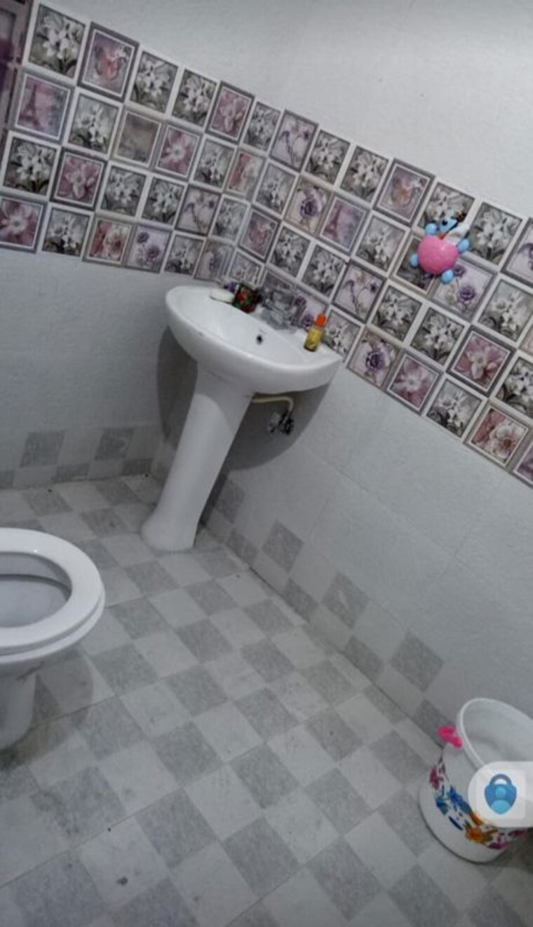 Bathroom, mussoorie road 3 Bedroom 150 Sq.Yd. Independent House In Mussoorie Road Dehradun 10457522