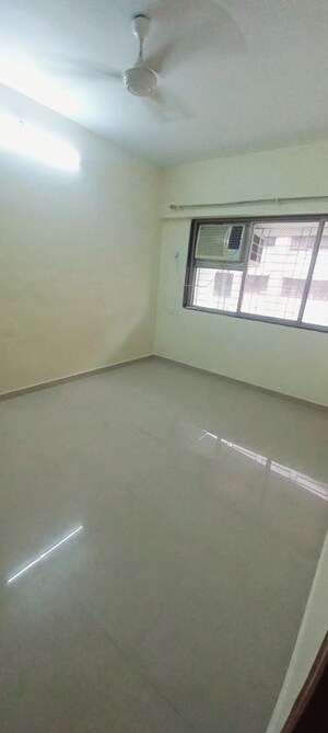 Room in 1 BHK Apartment at Bhoomi Gokul, Goregaon East – for Rent